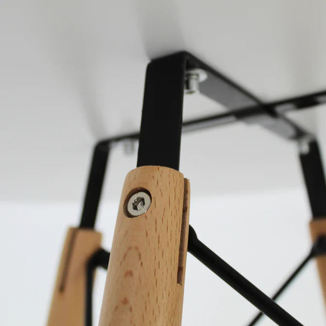 Mesa Eames de .80cm