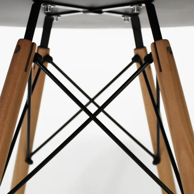 Mesa Eames de .80cm